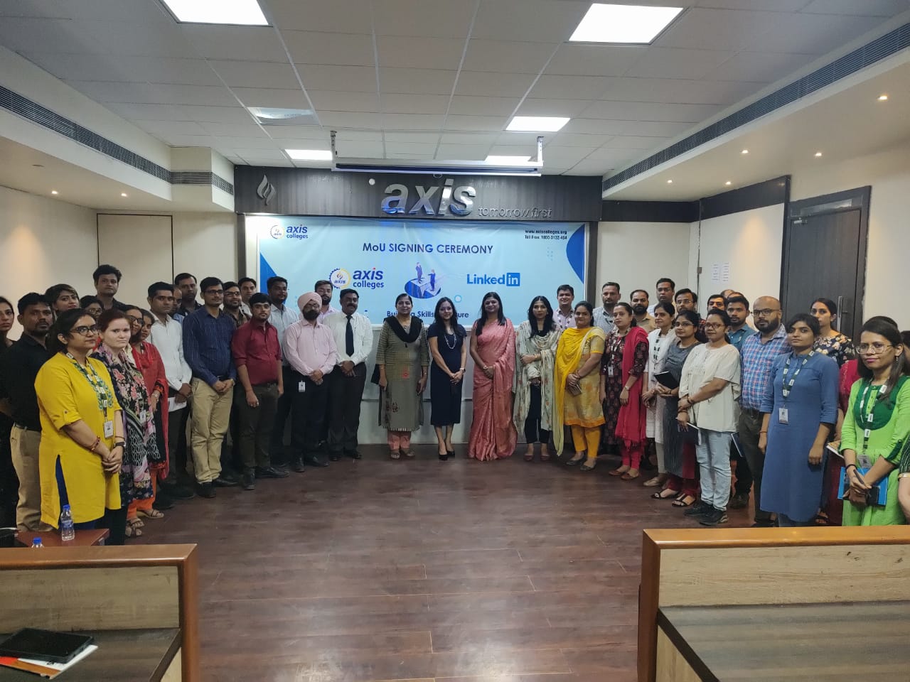 Axis Colleges MoU Signing with LinkedIn